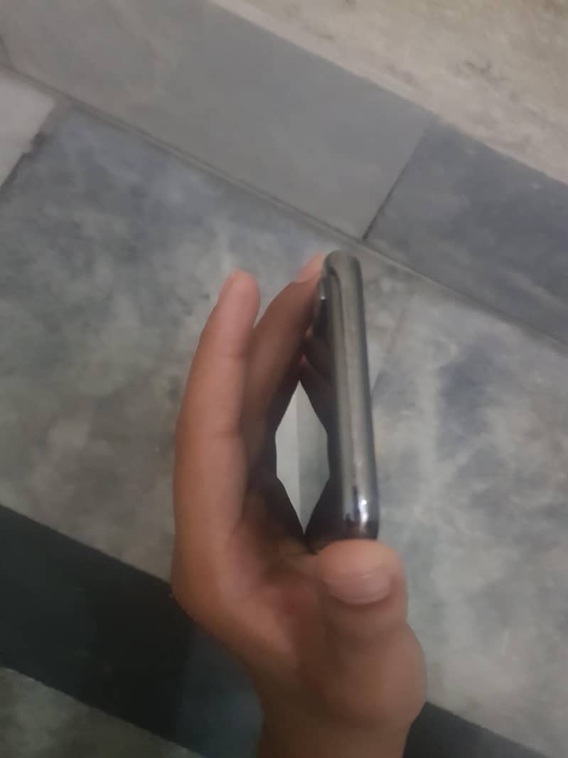 Apple iPhone X 2