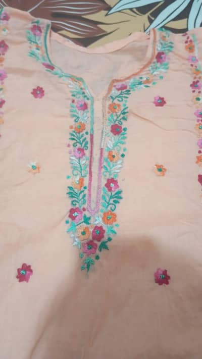 lady sout  hand made karhai krwane k ly rabta krain