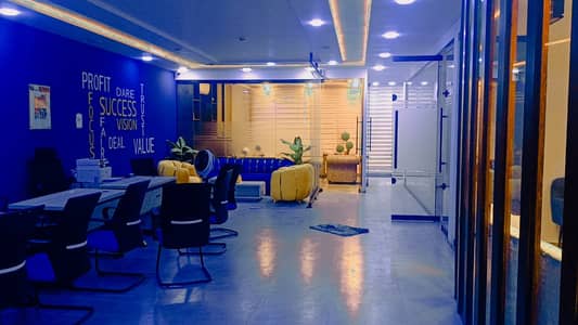 8 MARLA FLOOR AVAILABLE FOR RENT IN DHA RAYA FACING FOUNTAIN