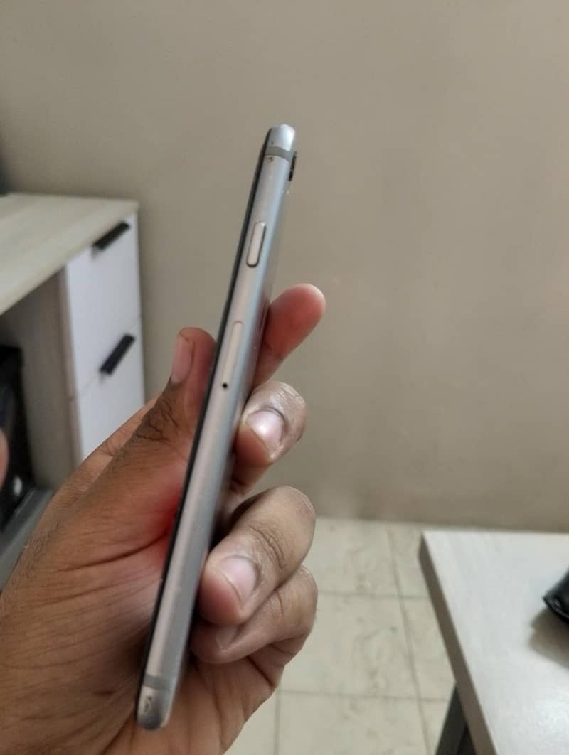 Apple iPhone 6S 2