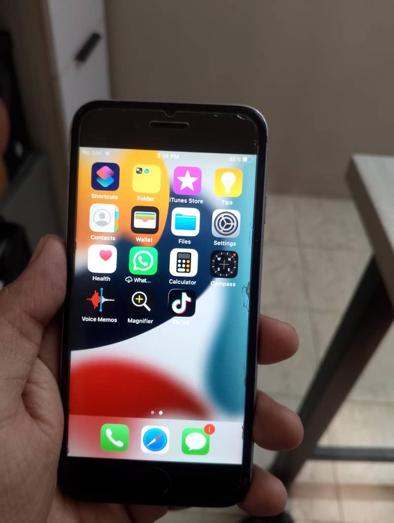 Apple iPhone 6S 4