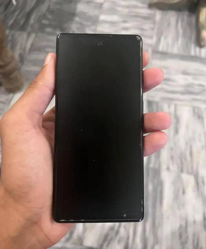 Google Pixel 6a panel 3