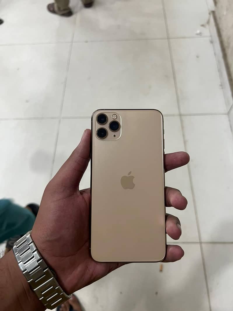 Apple iPhone 11 Pro Max 1