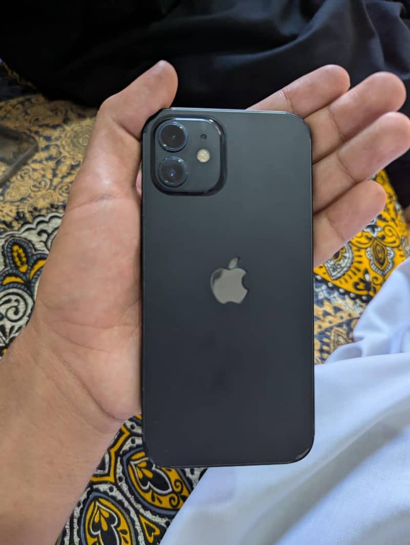 Apple iPhone 12 2