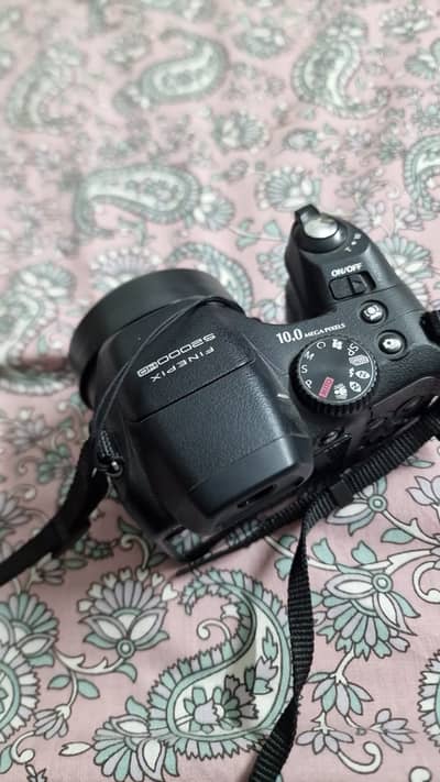 Fujifilm Finepix F2000 HD