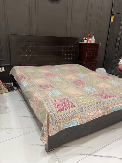 Bed set with Side tables
