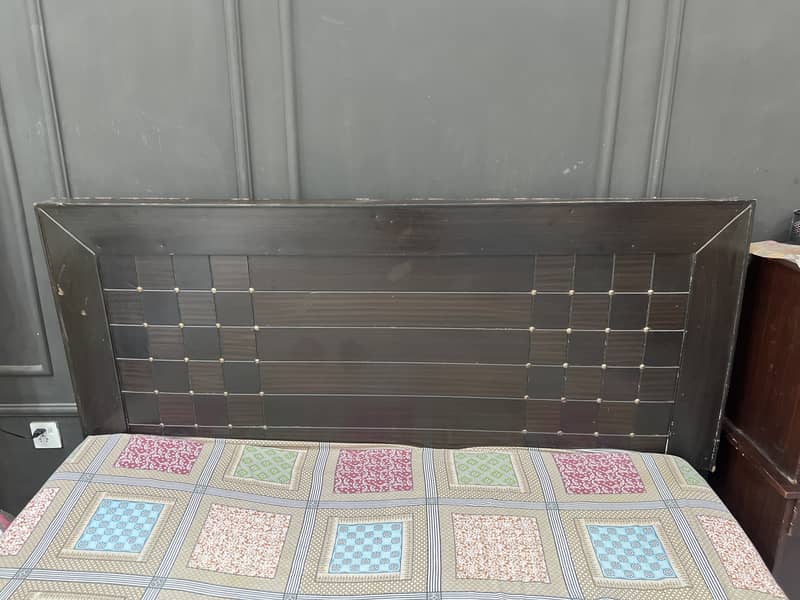 Bed set with Side tables 4