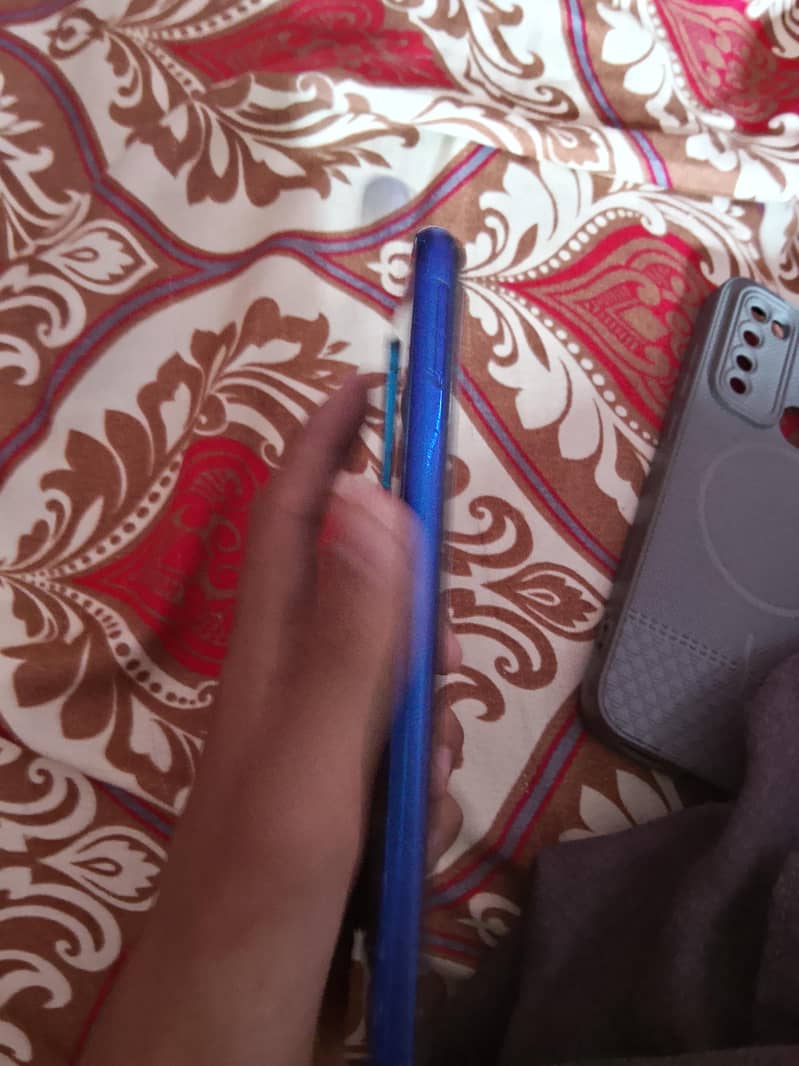 Xiaomi Redmi Note 8 4