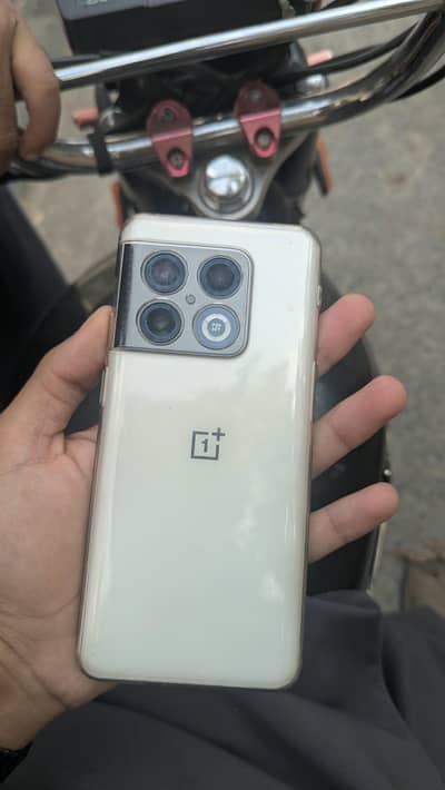 One Plus 10 Pro