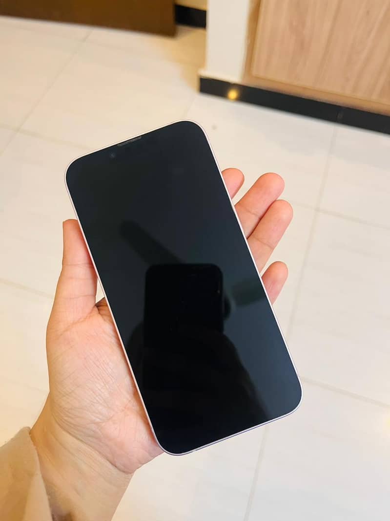 Apple iPhone 14 4