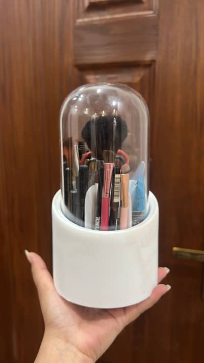 Makeup storage brushes box