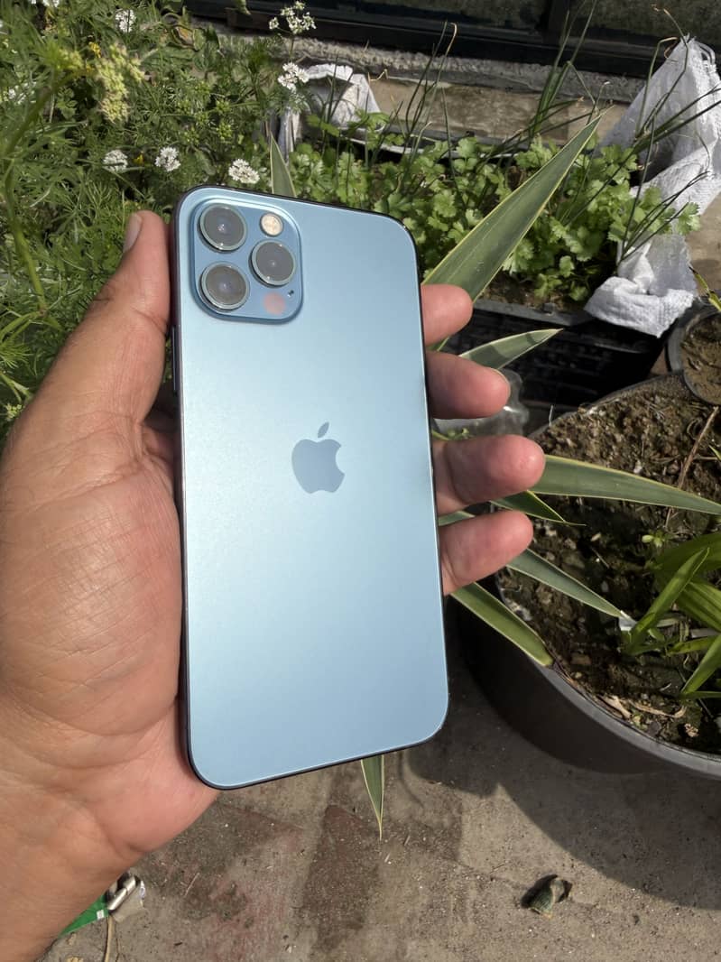 Apple iPhone 12 Pro 4