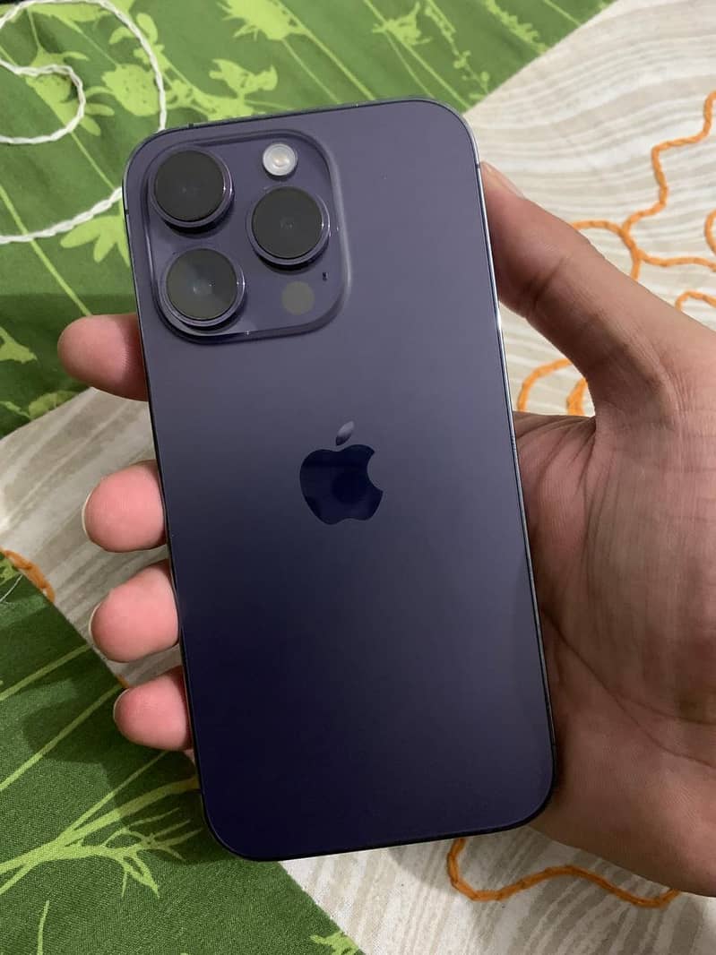 Apple iPhone 14 Pro 0