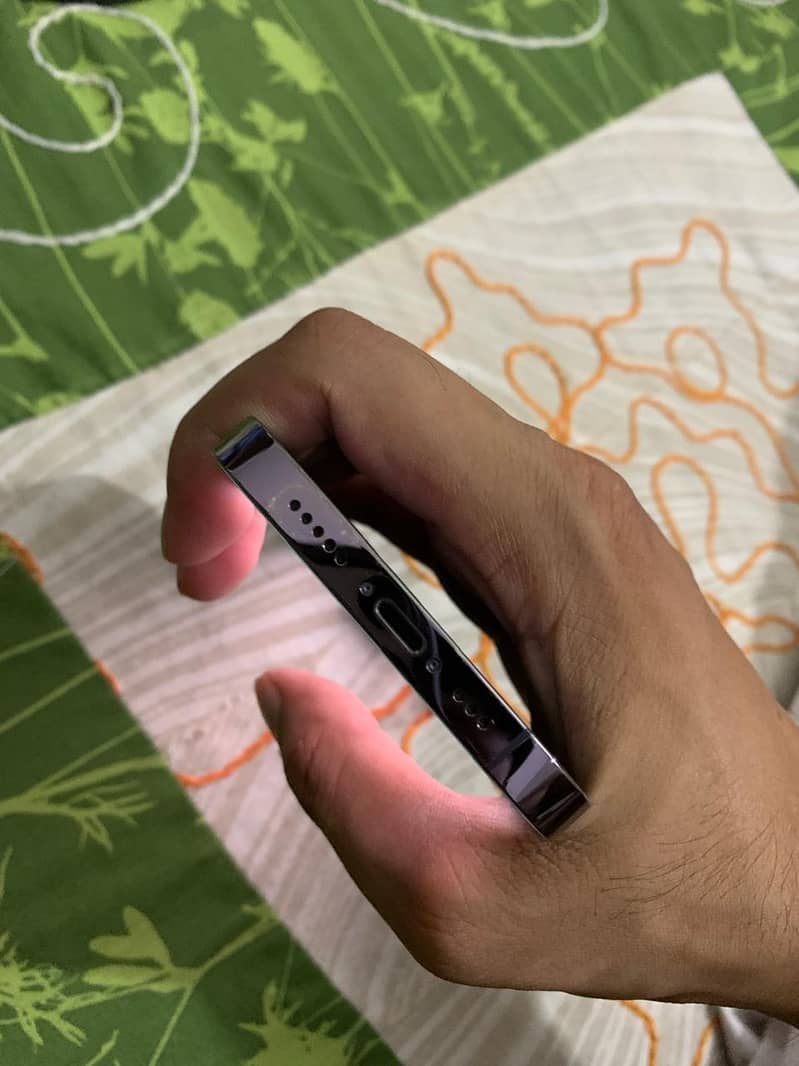 Apple iPhone 14 Pro 3