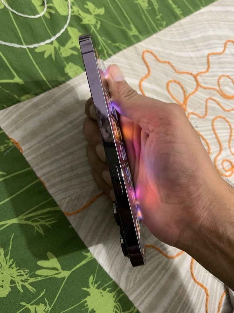 Apple iPhone 14 Pro 4