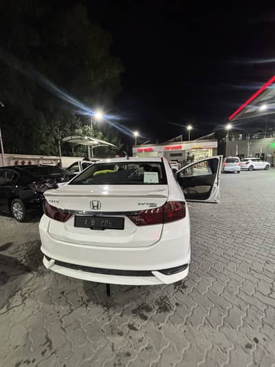 Honda City 1.2 CVT 2022 | 44,500 KM | New Tyres | 2nd Owner