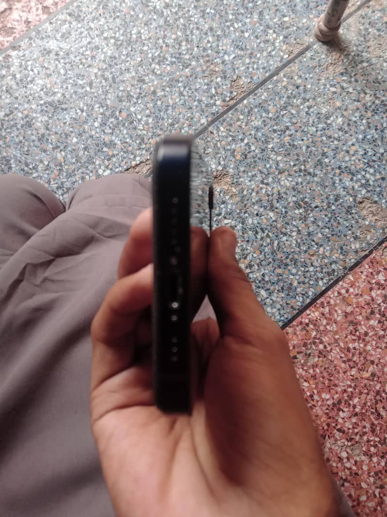 Apple iPhone 12 1
