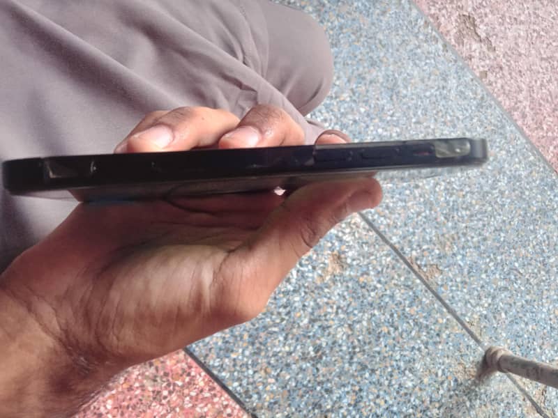 Apple iPhone 12 3