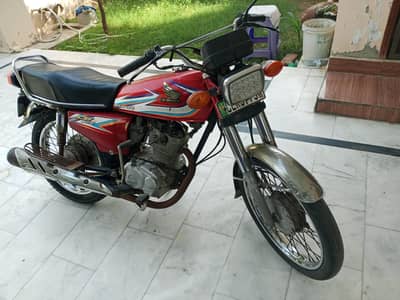 Honda 125 total genuine Bike