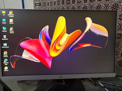 Hp Monitor borderless screen / For sale