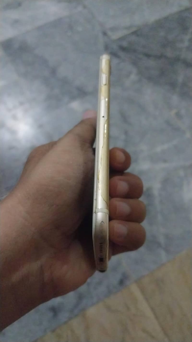 Apple iPhone 6 4