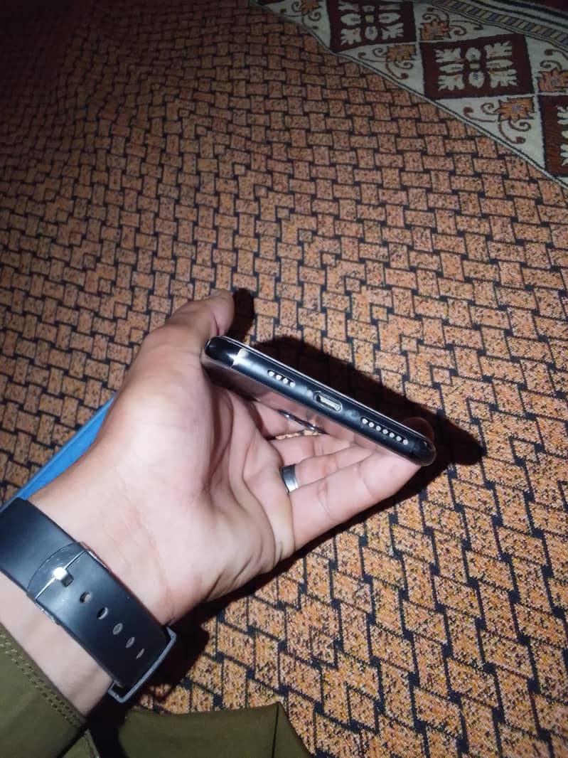 Apple iPhone 11 Pro Max 1
