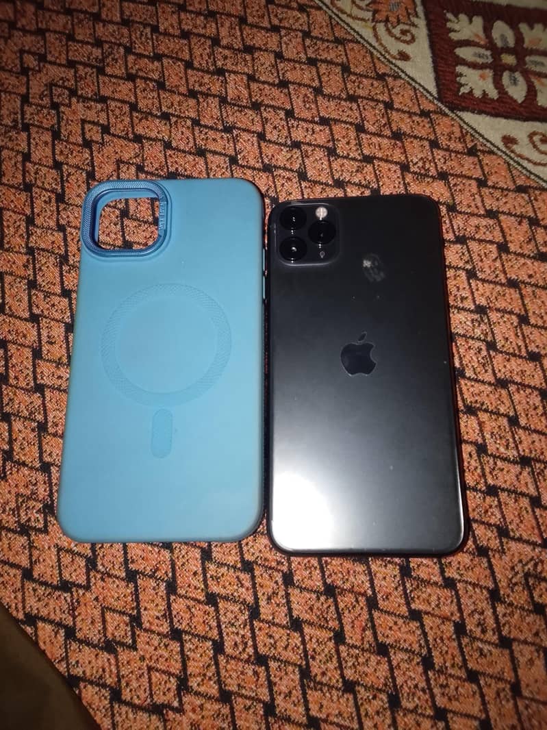 Apple iPhone 11 Pro Max 2