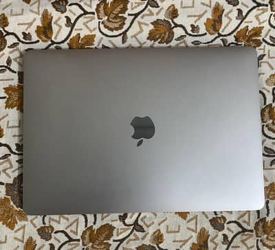 Macbook Pro M1, 16GB RAM, 1TB Sotrage, Original Charger, Complete box