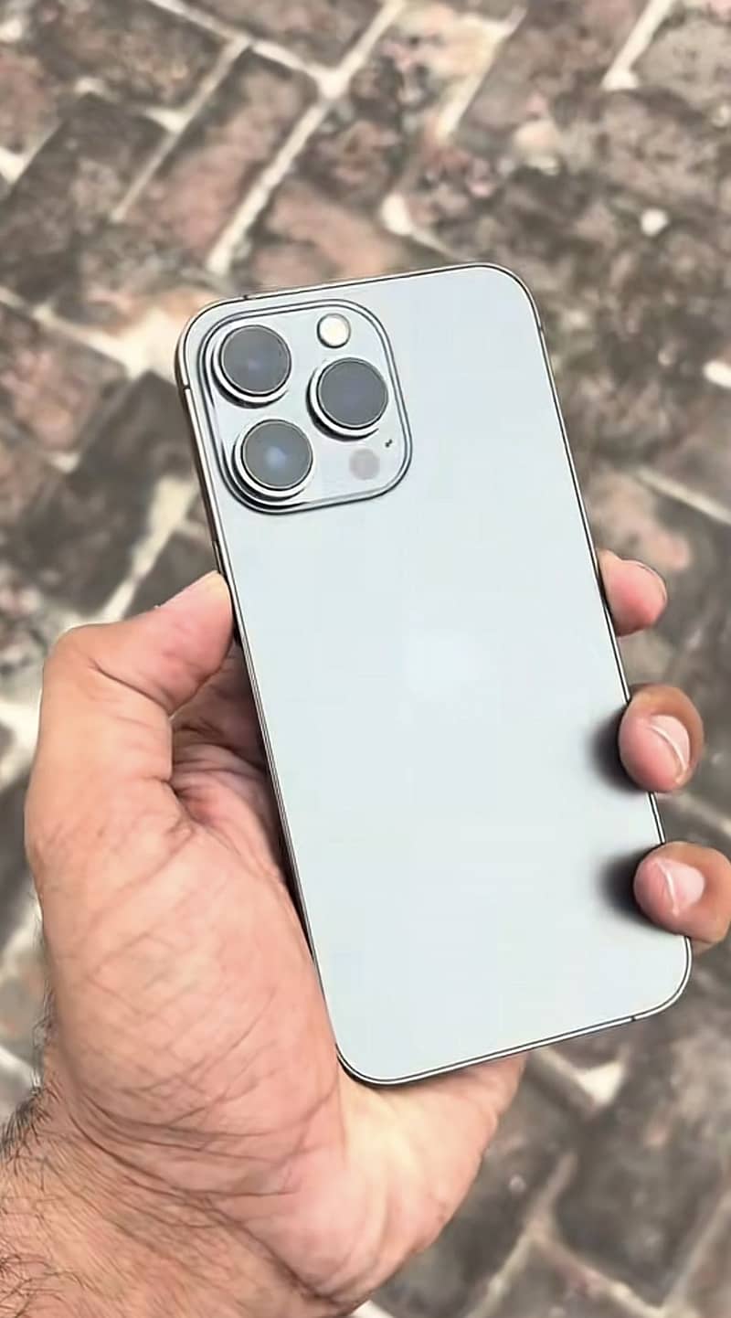Apple iPhone 13 Pro 0