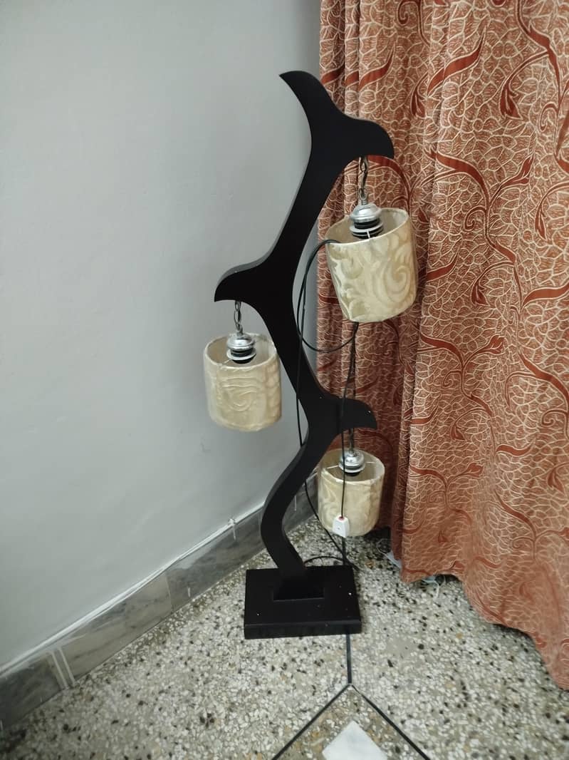Lamp shade stand 0