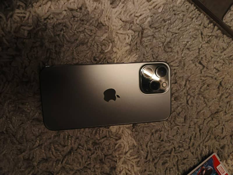 Apple iPhone 13 Pro Max 6