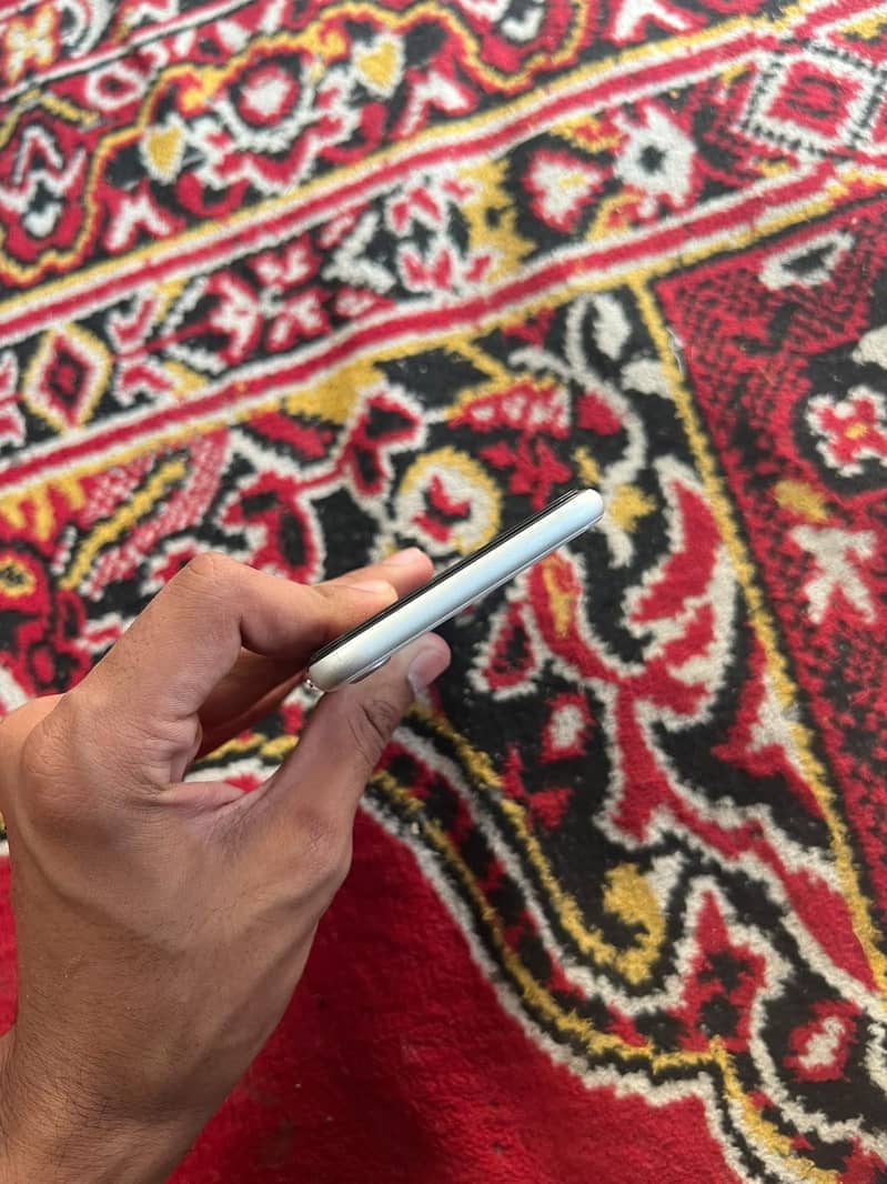 Apple iPhone SE 6