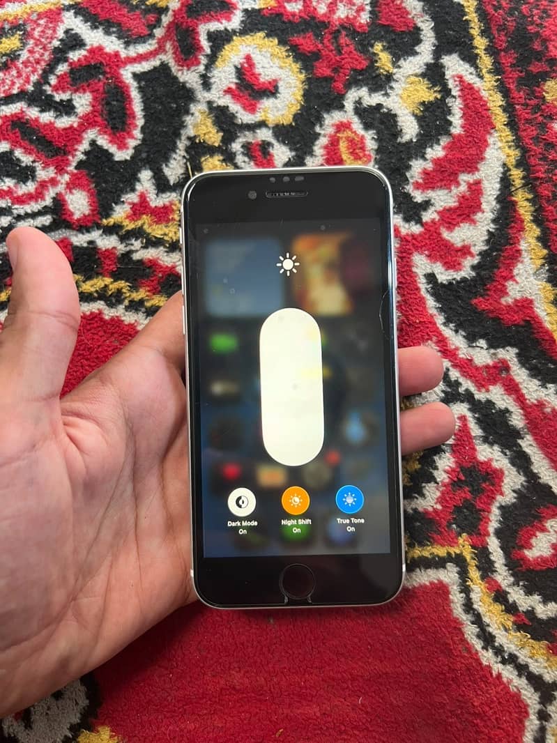 Apple iPhone SE 7