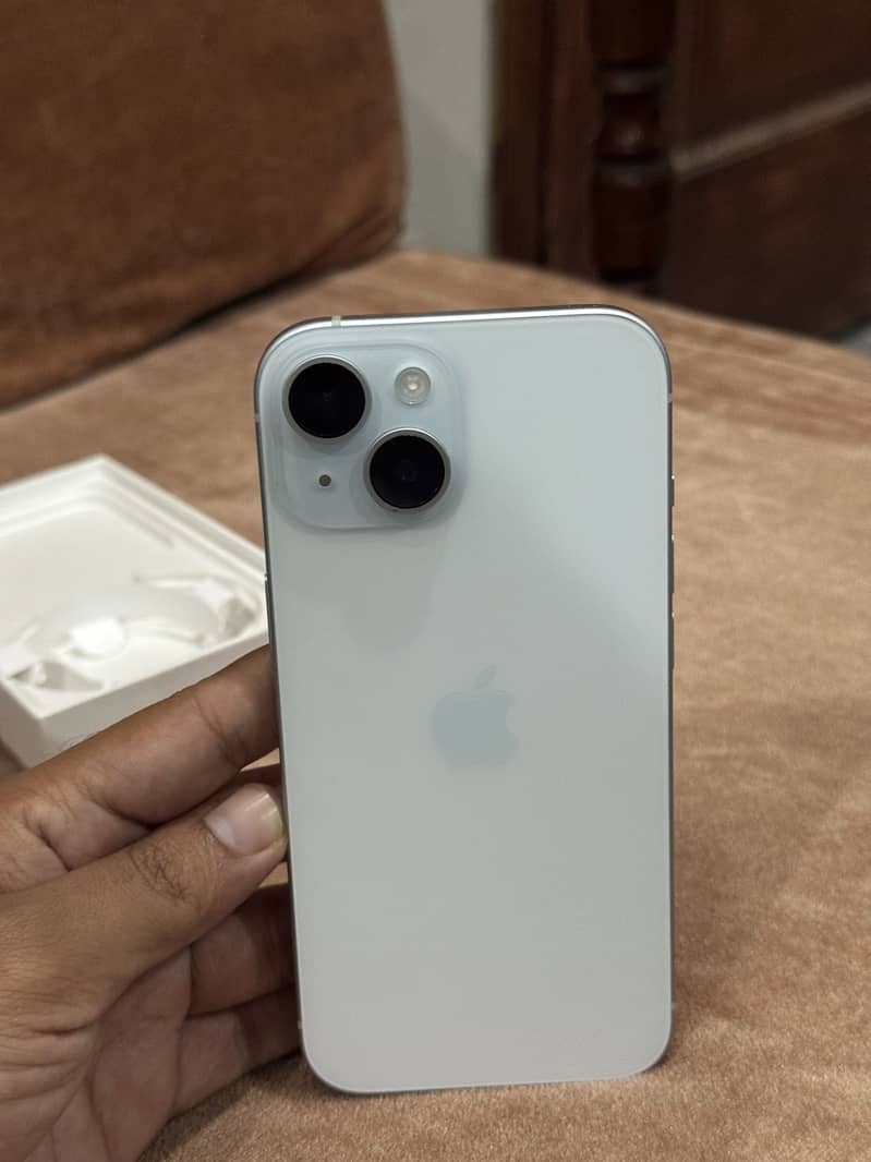 Apple iPhone 15 3
