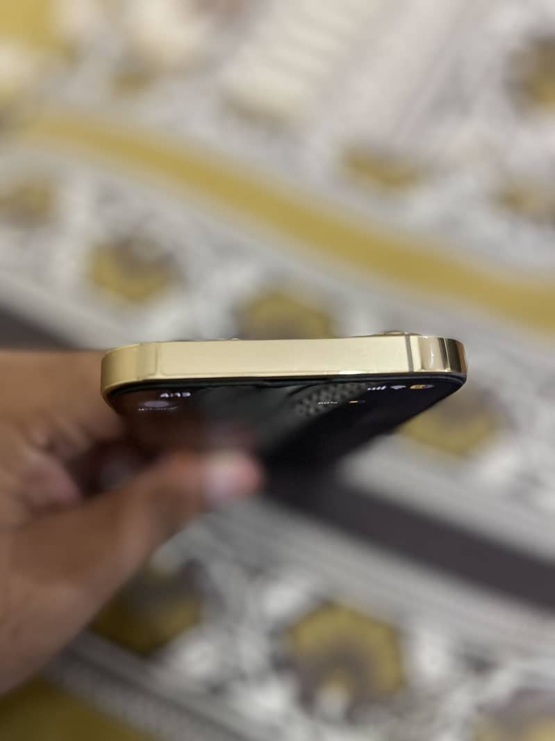 Apple iPhone 13 Pro 4