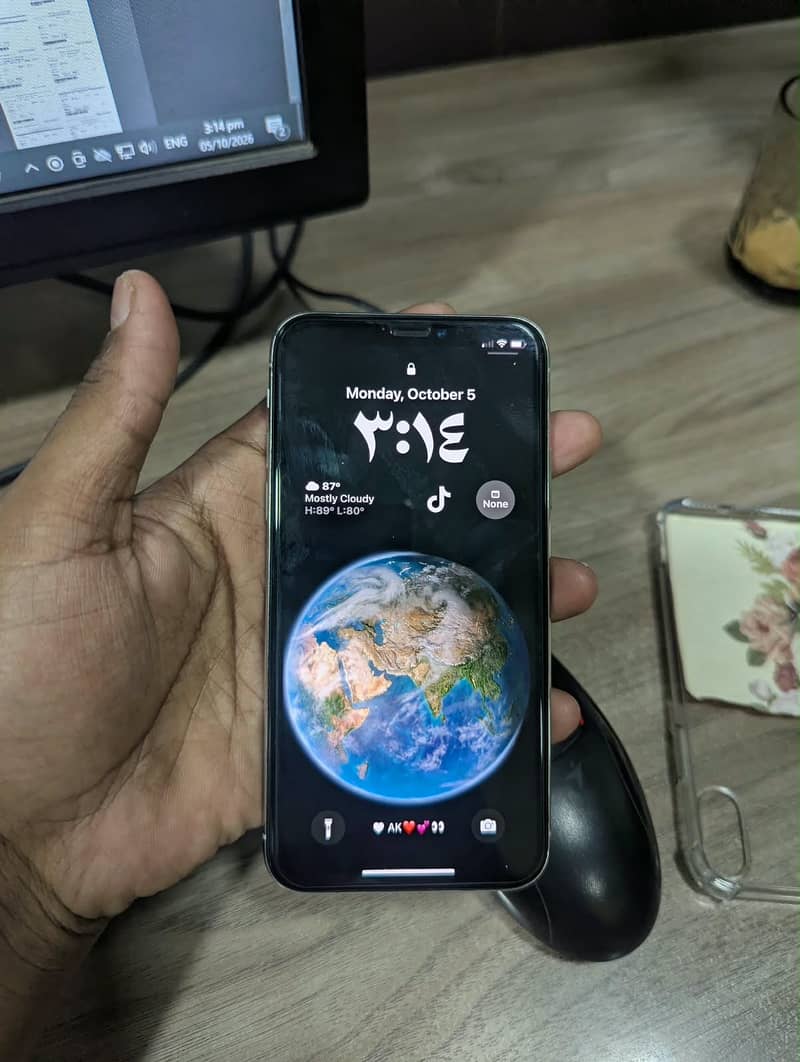 Apple iPhone X 5