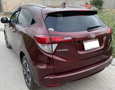Honda Vezel 2015  register 2021 full original condition.