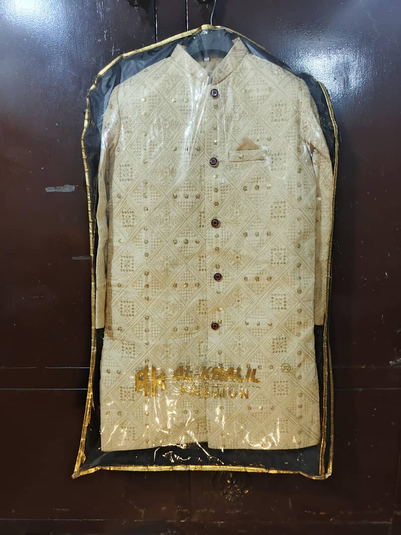 خوبصورت کریم گولڈن بچوں کی شیروانی – صرف 3،4 گھنٹے استعمال شدہ 3