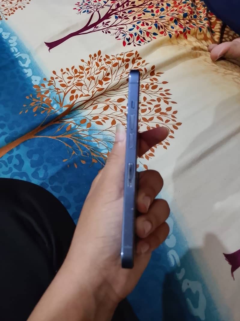 Apple iPhone 13 Pro 1