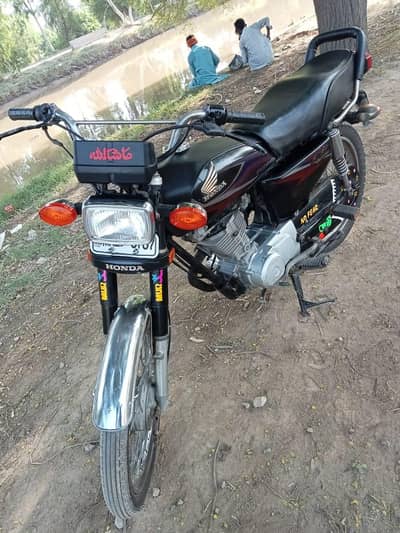 Honda CG good condition injan 100% ok kapi fail ok baumetrik ok rabta