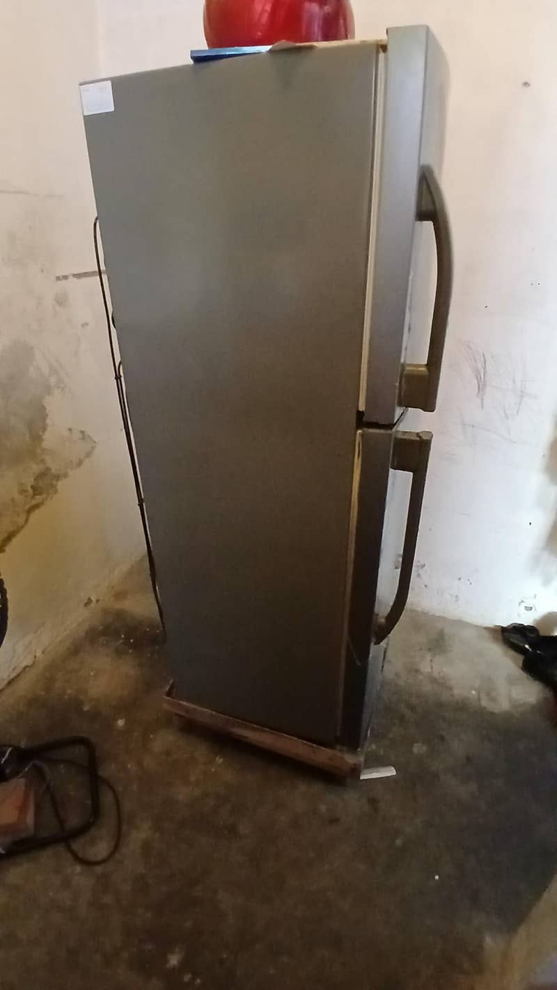 refrigerator 4