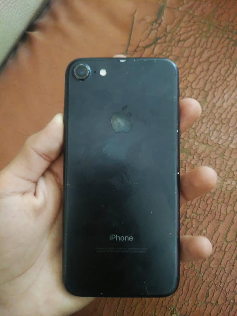Apple iPhone 7 1
