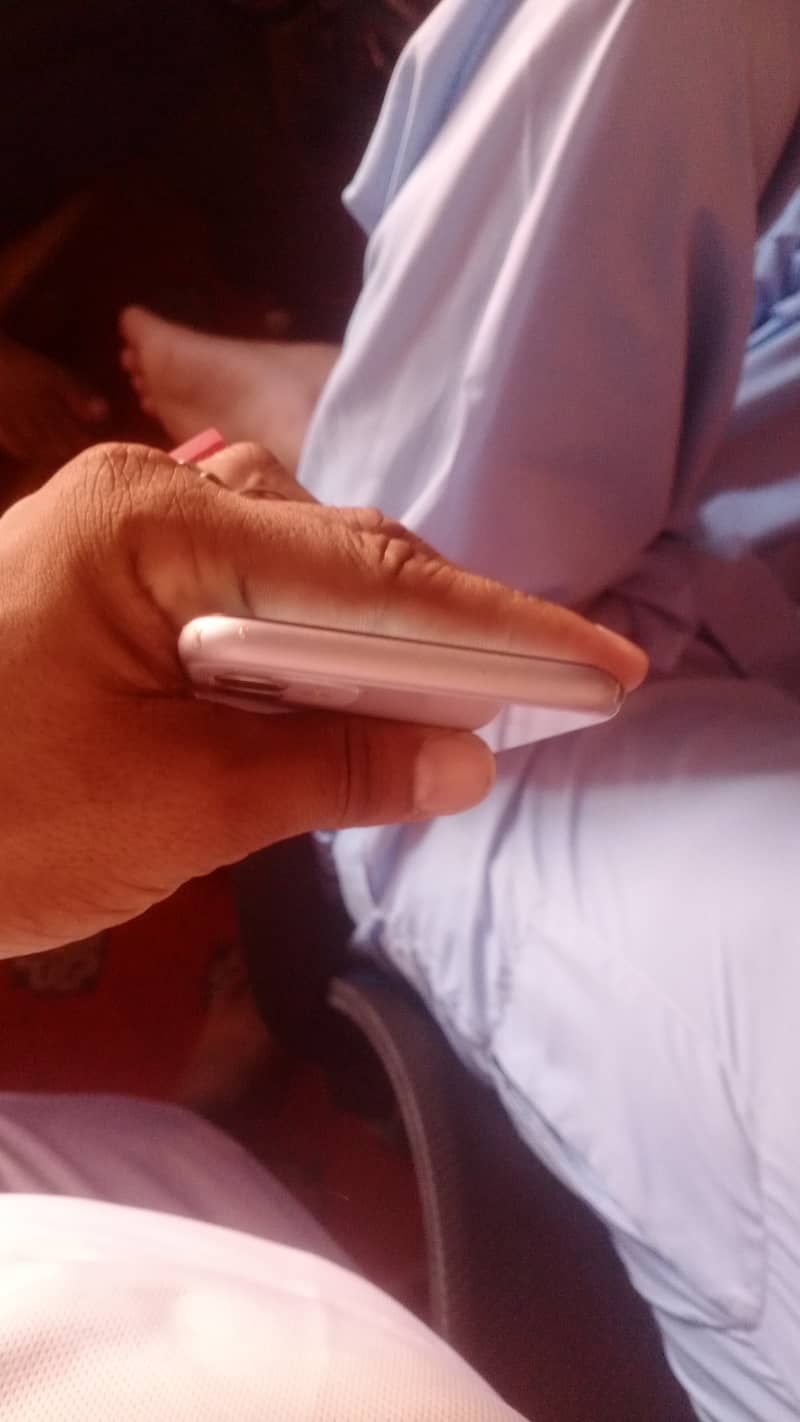 Apple iPhone 11 2