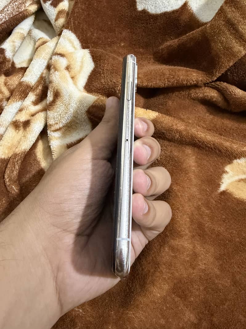 Apple iPhone X 1