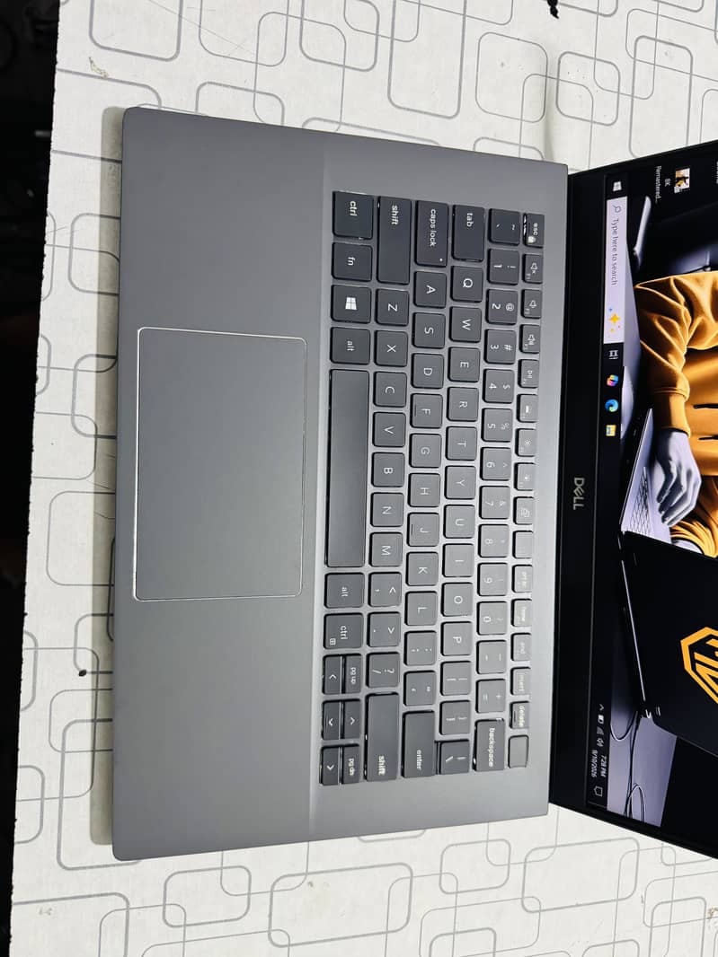 Dell Vostro 2