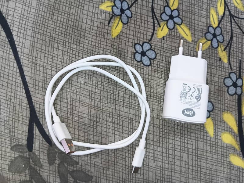 Itel a 100 c 4