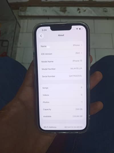 Apple iPhone 13