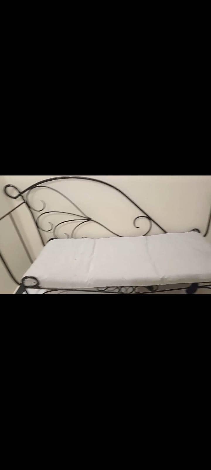 iron sofa 0