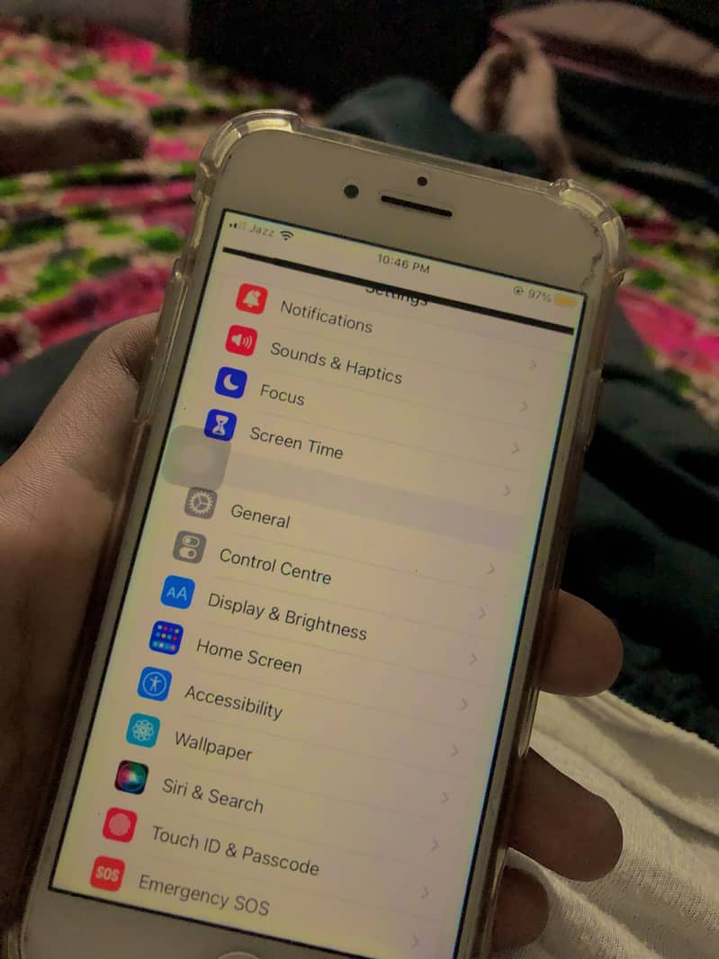 Apple iPhone 7 0