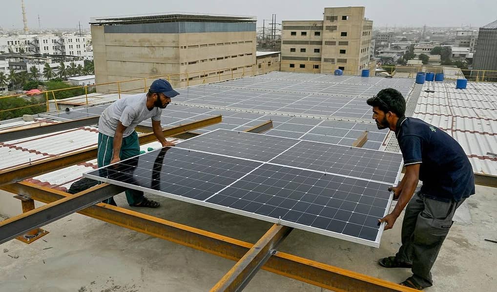 سولر لگائیں لوڈ شیڈنگ اور کہ الیکٹرک کے مہنگے بلوں سے جان چھڑائیں 2